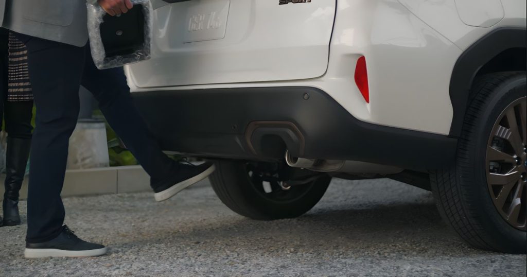 The foot-activated power rear gate of the 2026 Subaru Forester