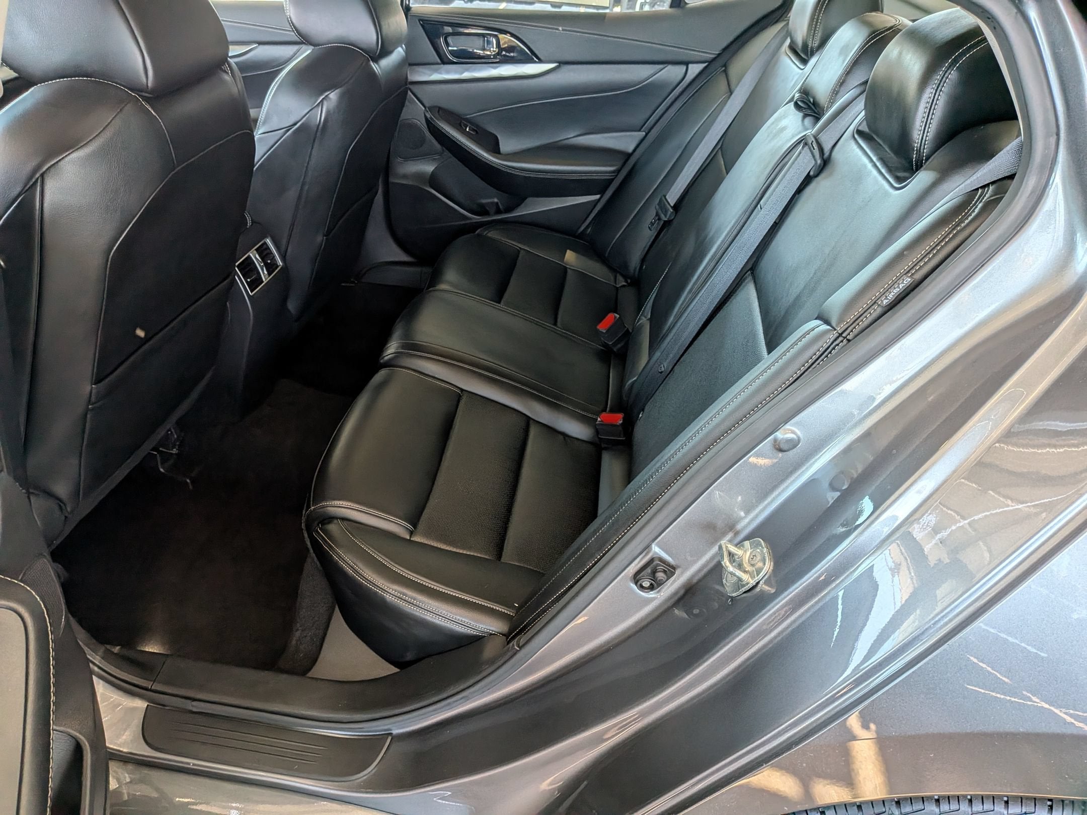 2023 Nissan Maxima SV