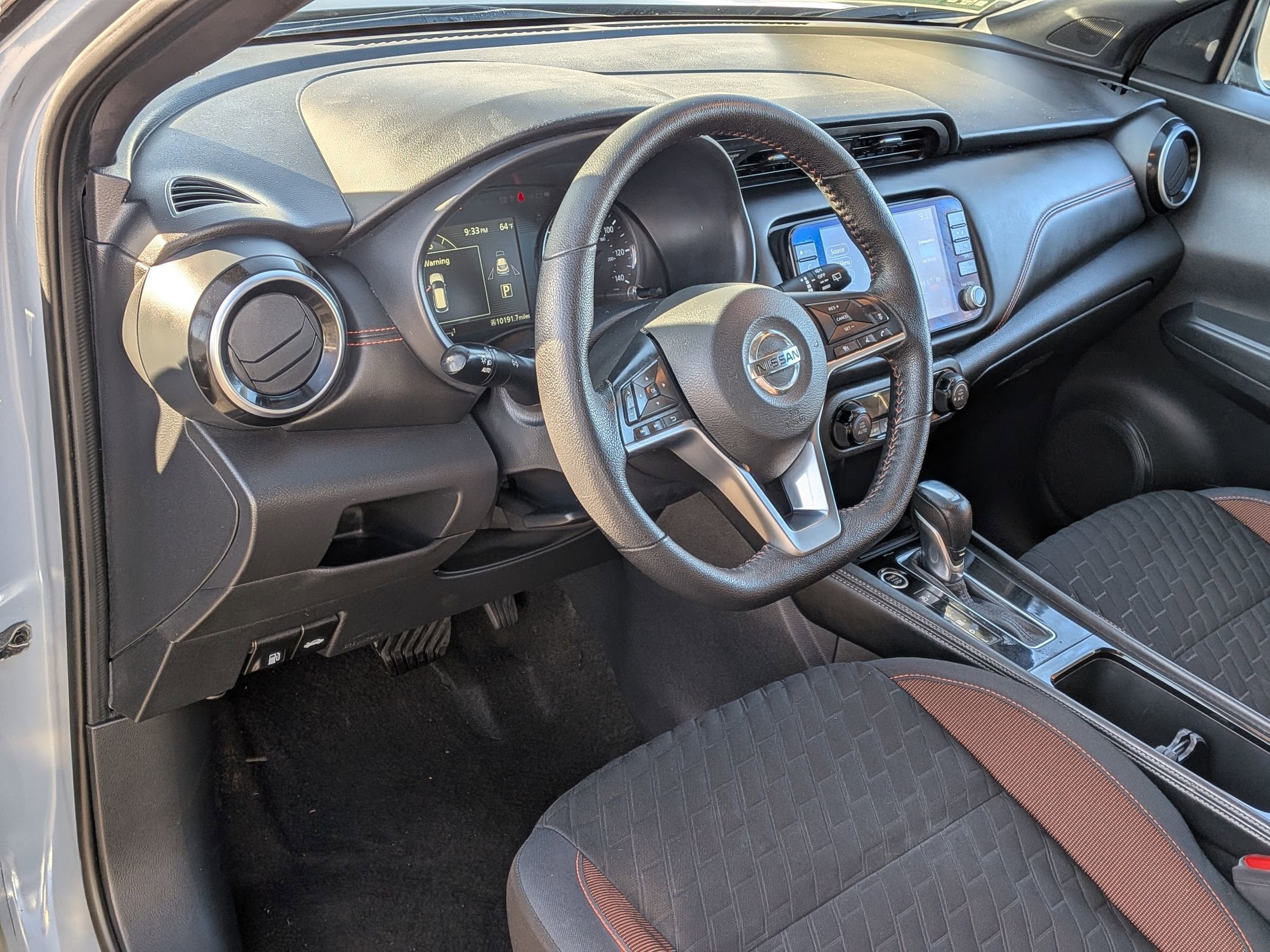 2021 Nissan Kicks SR