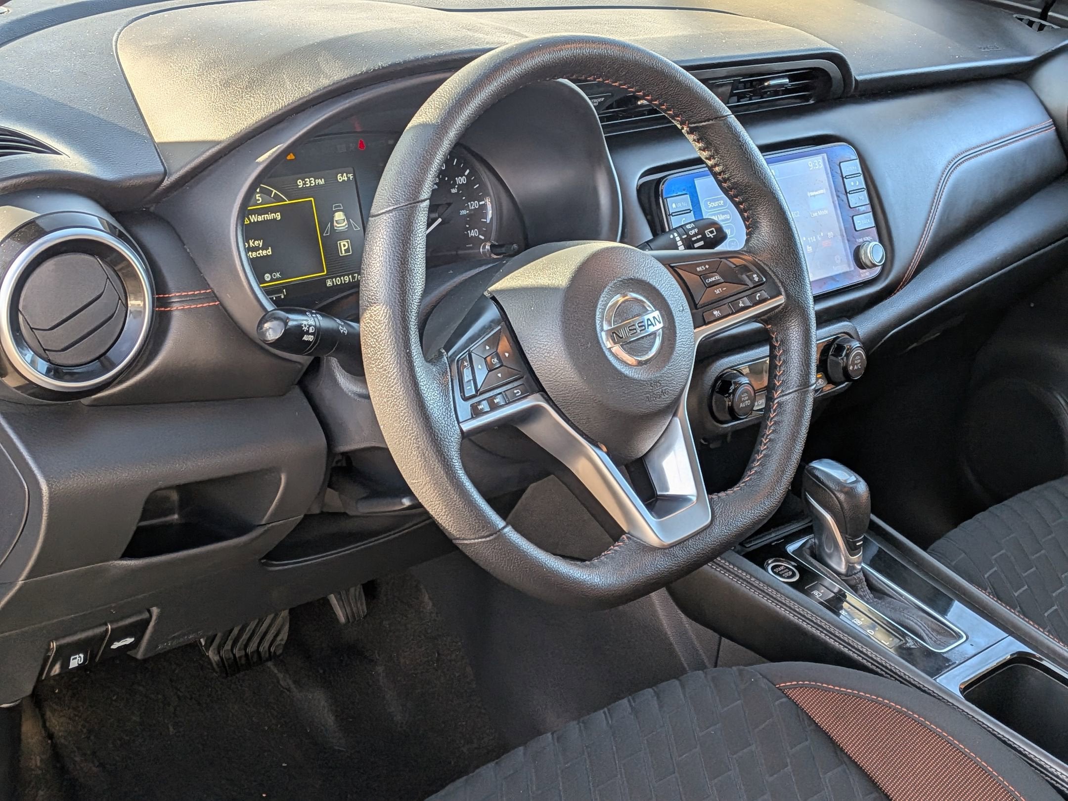 2021 Nissan Kicks SR