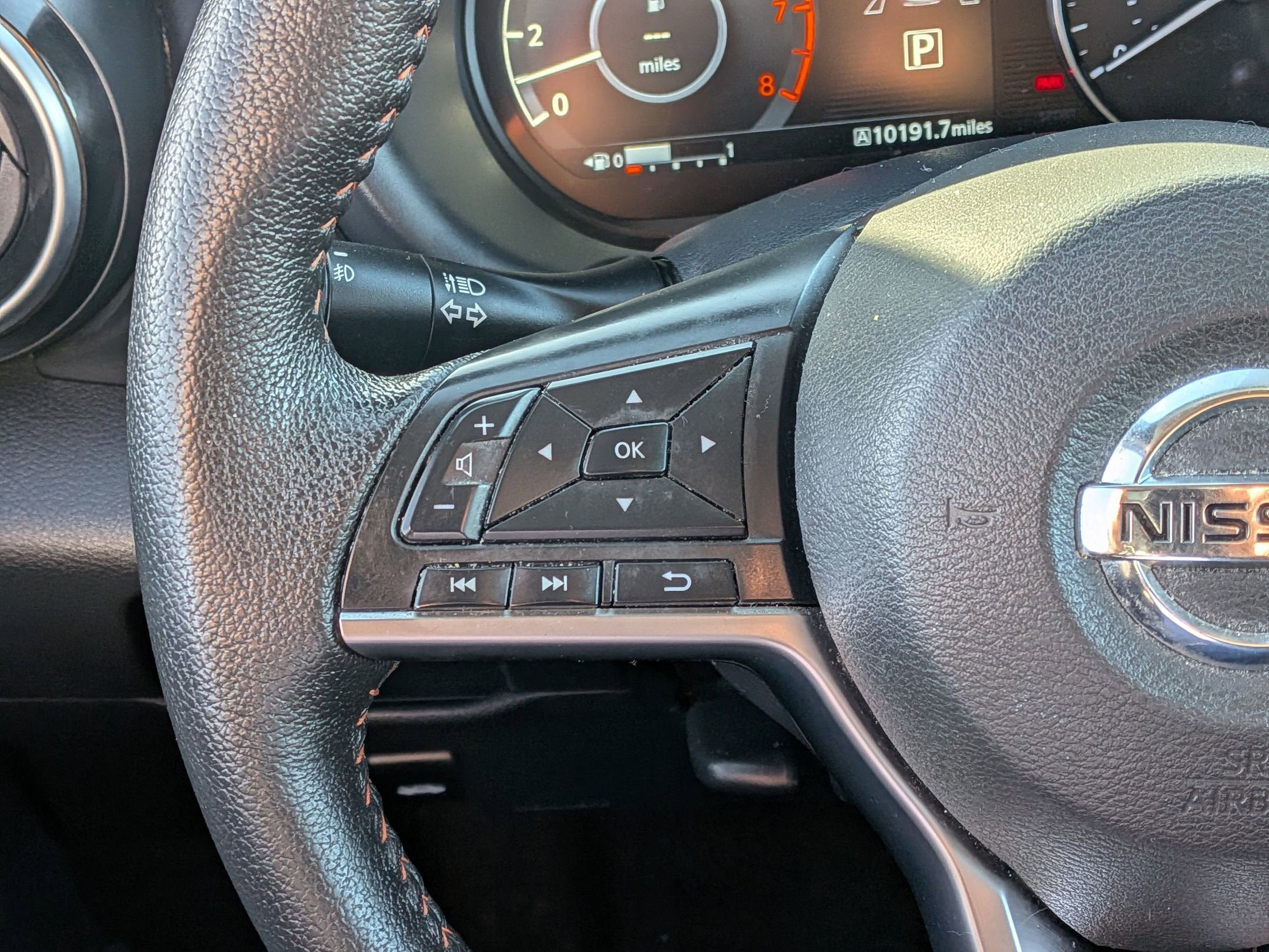 2021 Nissan Kicks SR