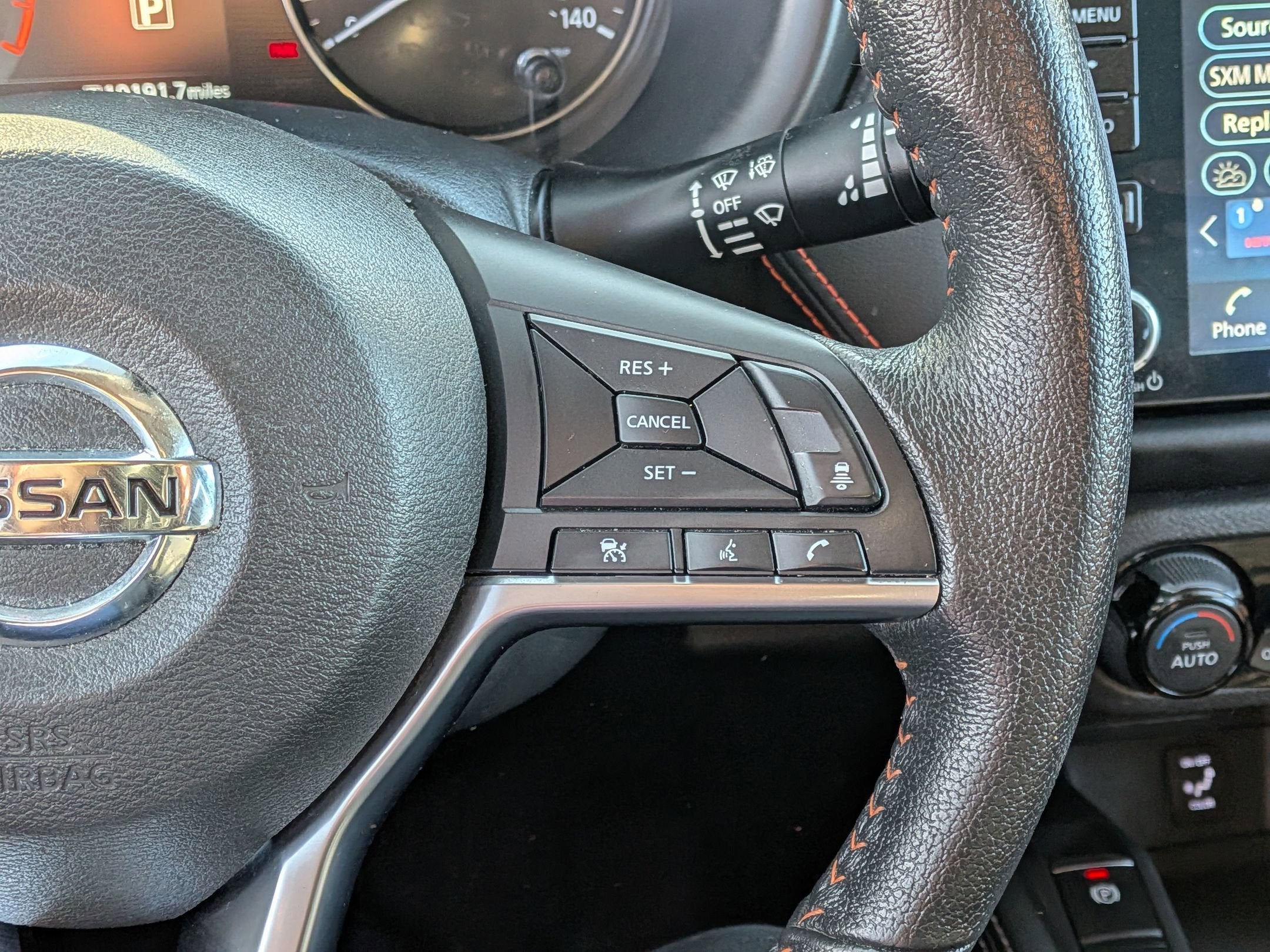 2021 Nissan Kicks SR