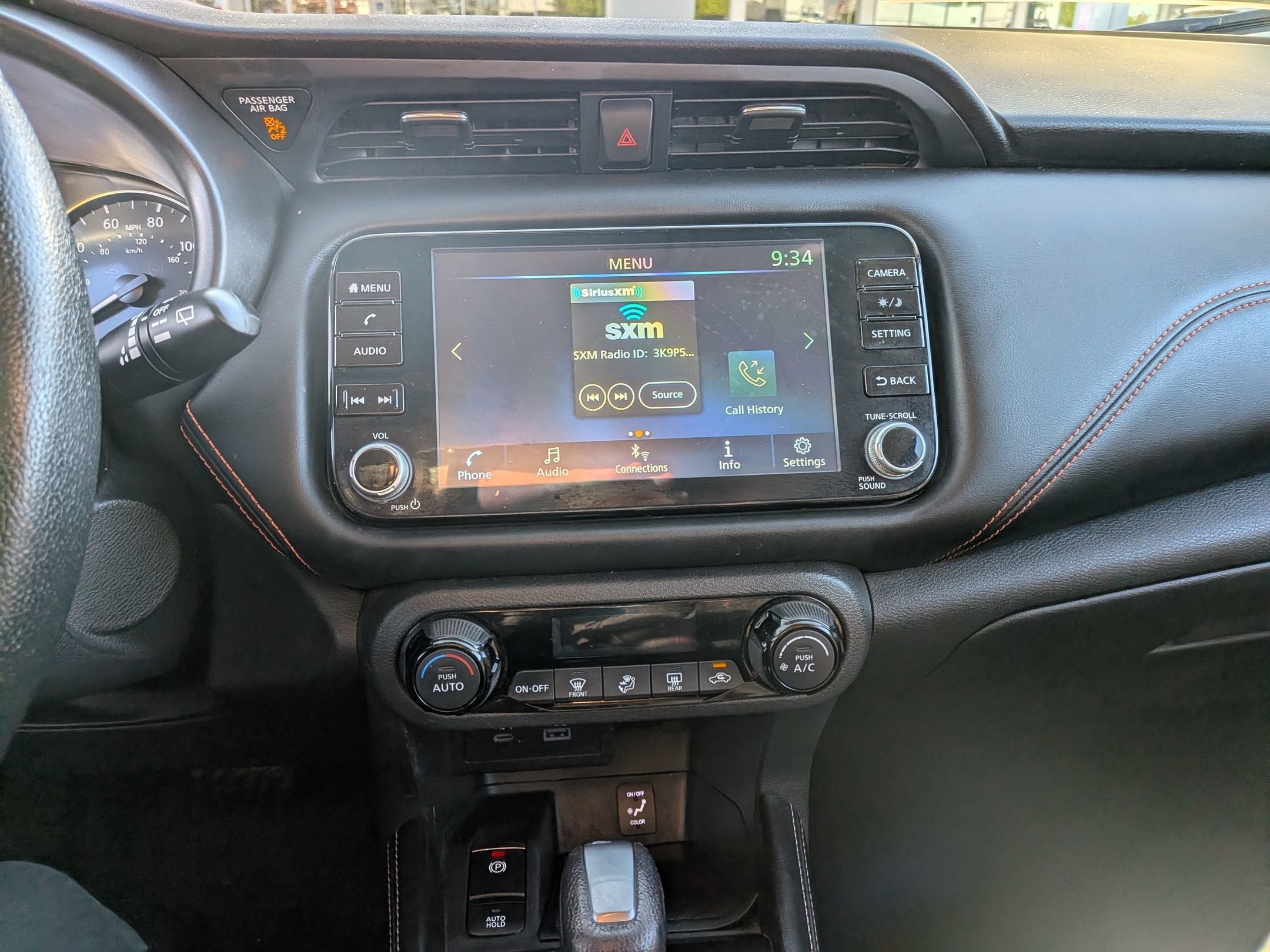 2021 Nissan Kicks SR