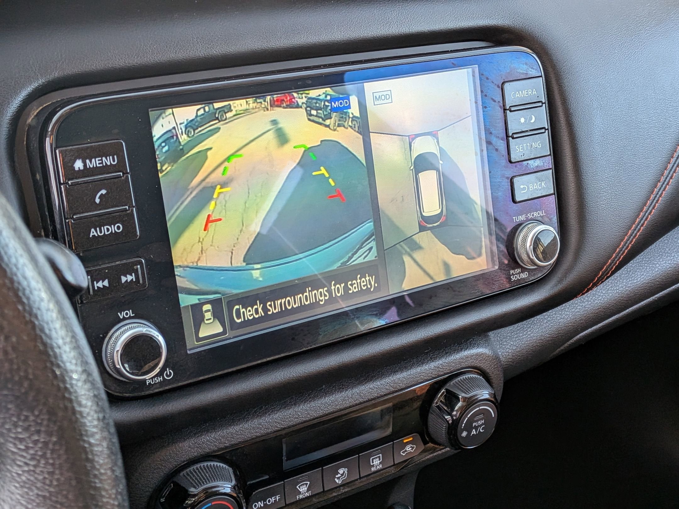 2021 Nissan Kicks SR