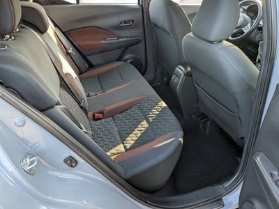 2021 Nissan Kicks SR