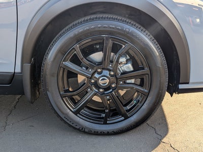 2021 Nissan Kicks SR