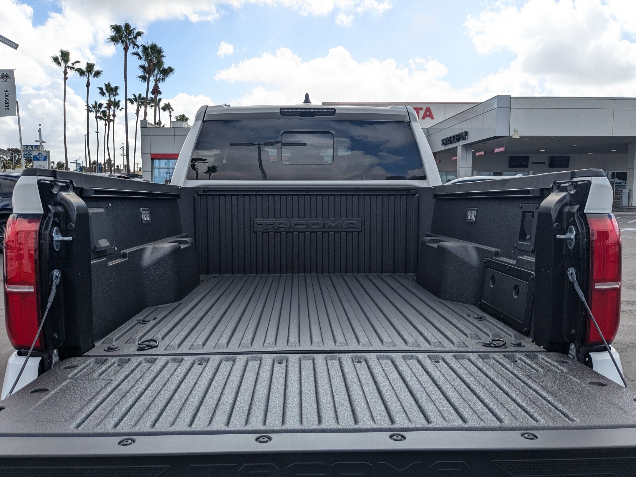 2024 Toyota Tacoma TRD OFF ROAD HYBR