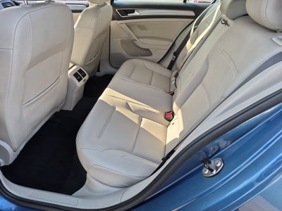 2016 Volkswagen Golf TSI SE