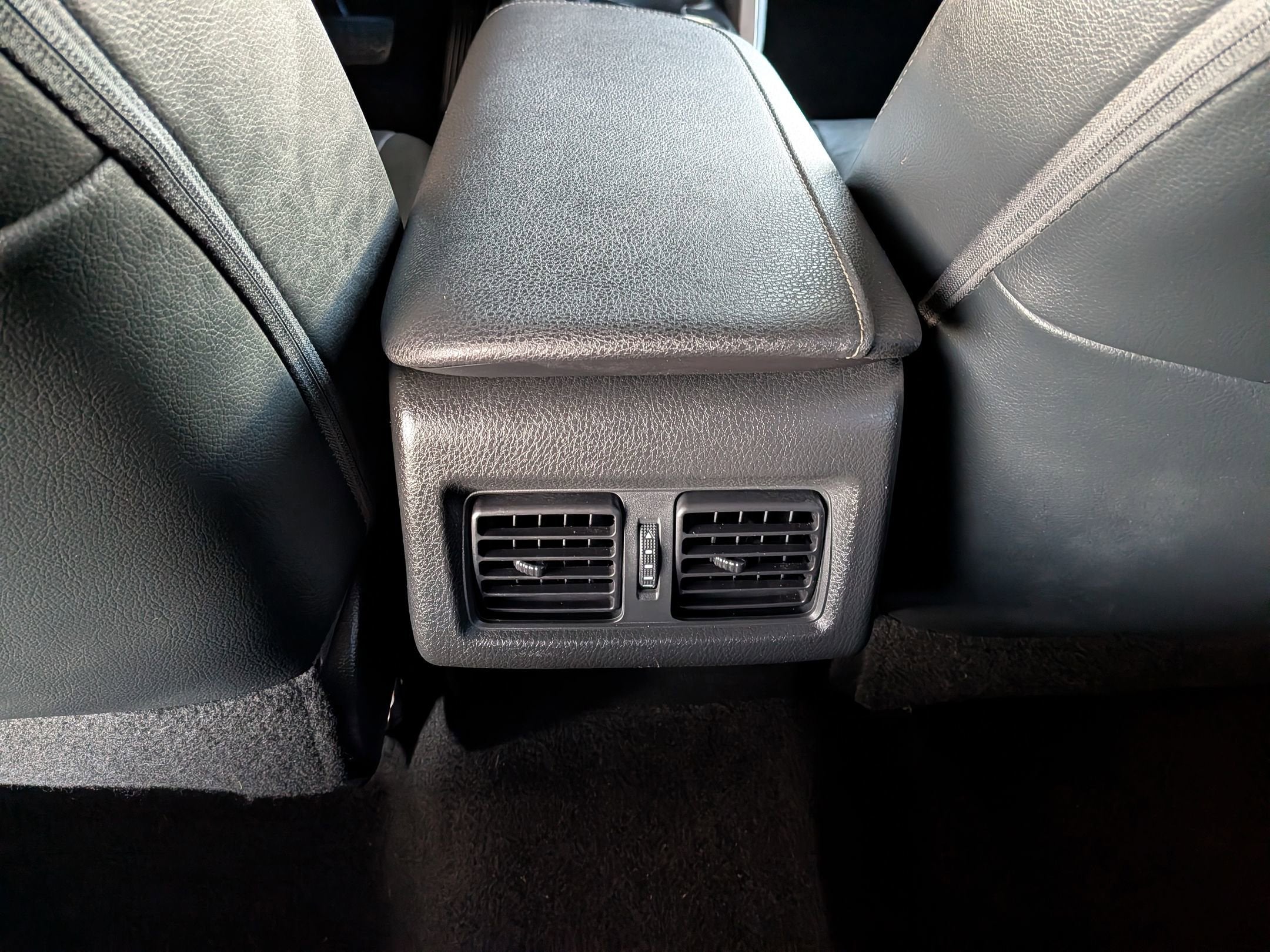 2019 Toyota CAMRY XSE V6