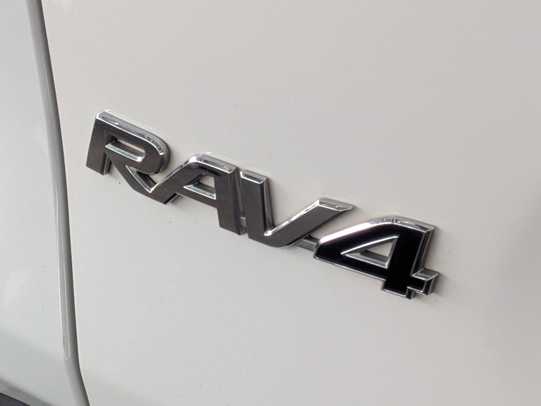 2021 Toyota RAV4 HYBRID Hybrid XLE