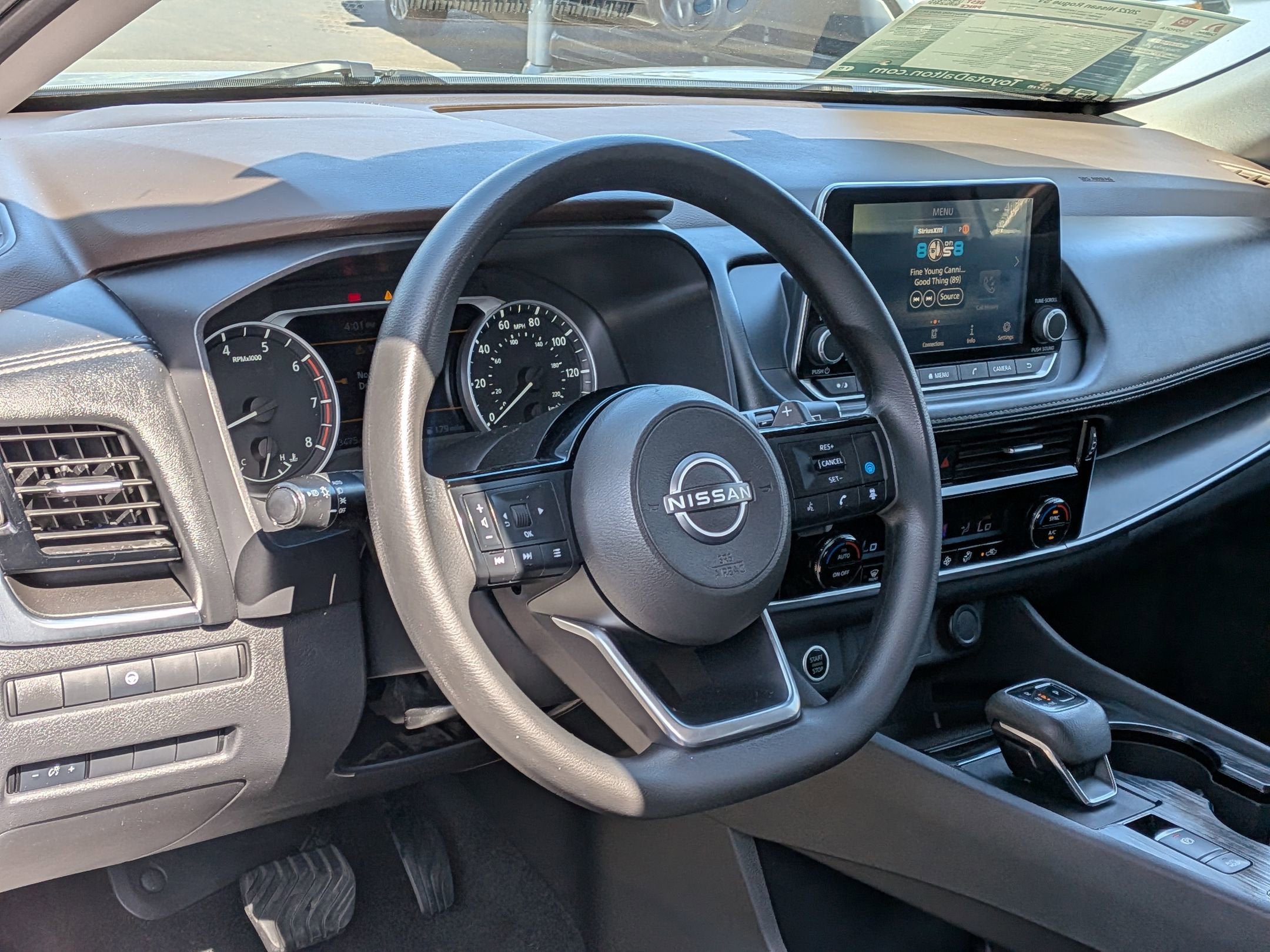 2022 Nissan Rogue SV