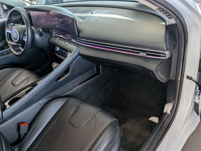 2022 Hyundai Elantra Limited