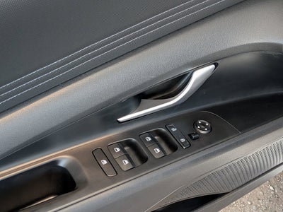 2022 Hyundai Elantra Limited