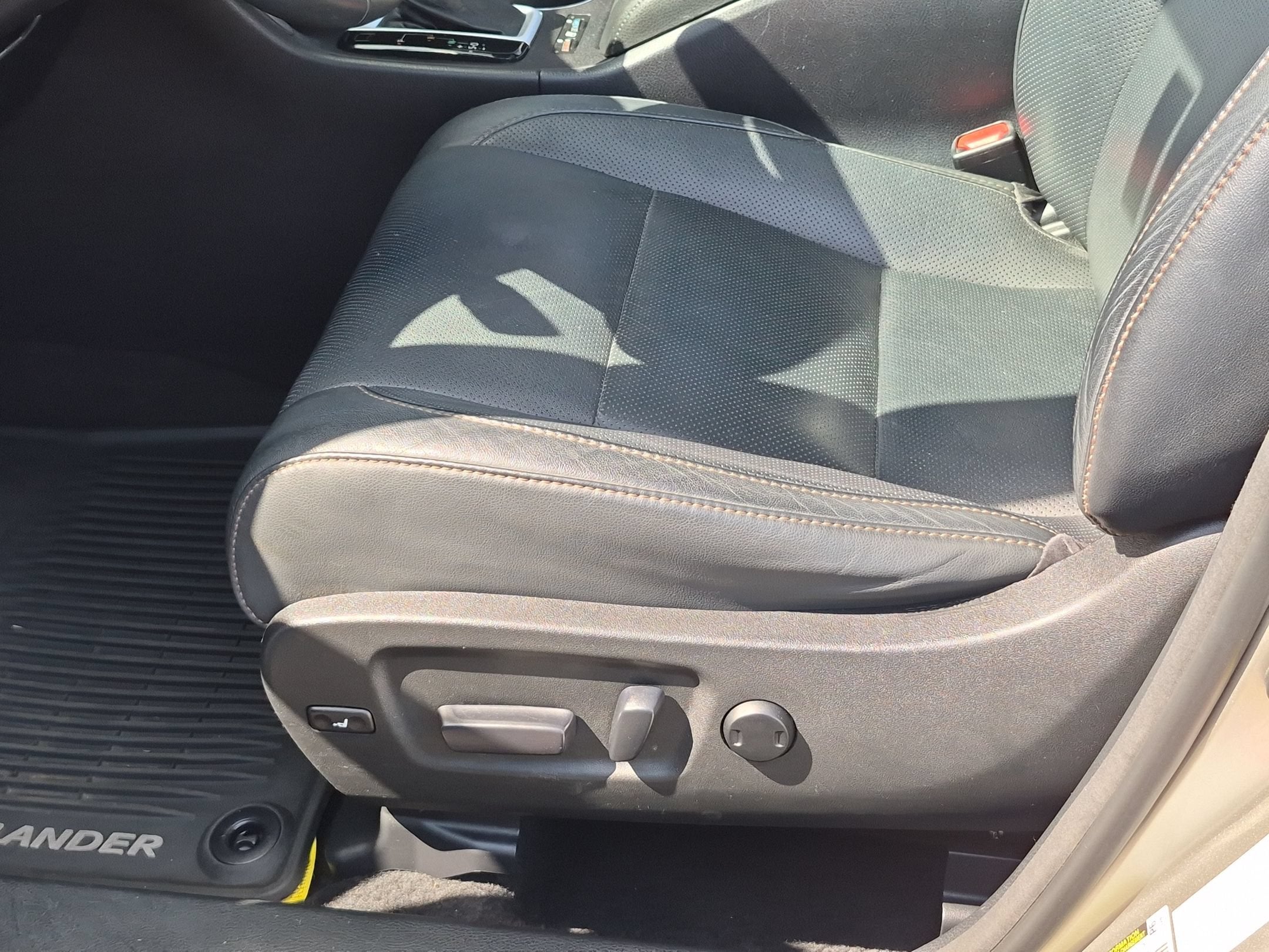 2014 Toyota HIGHLANDER Limited