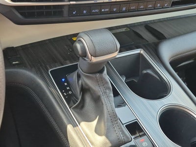 2023 Toyota Sienna Platinum