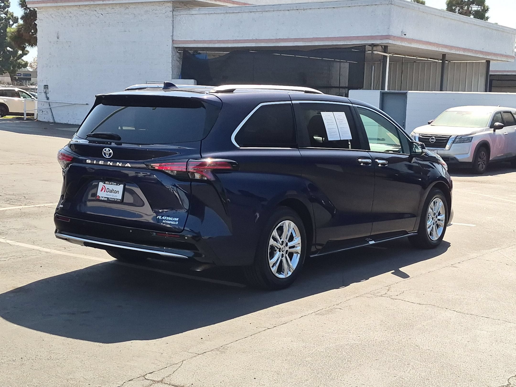 2023 Toyota Sienna Platinum