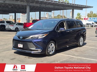 2023 Toyota Sienna Platinum