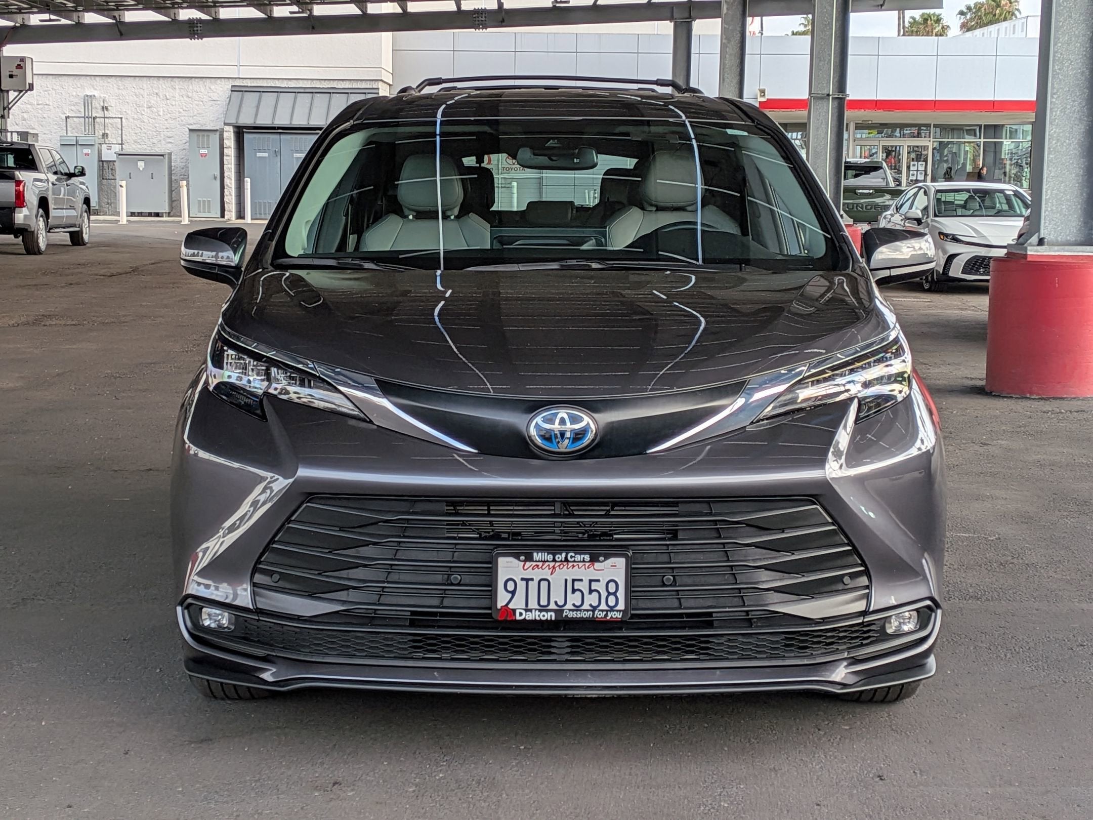 2025 Toyota SIENNA XLE XLE