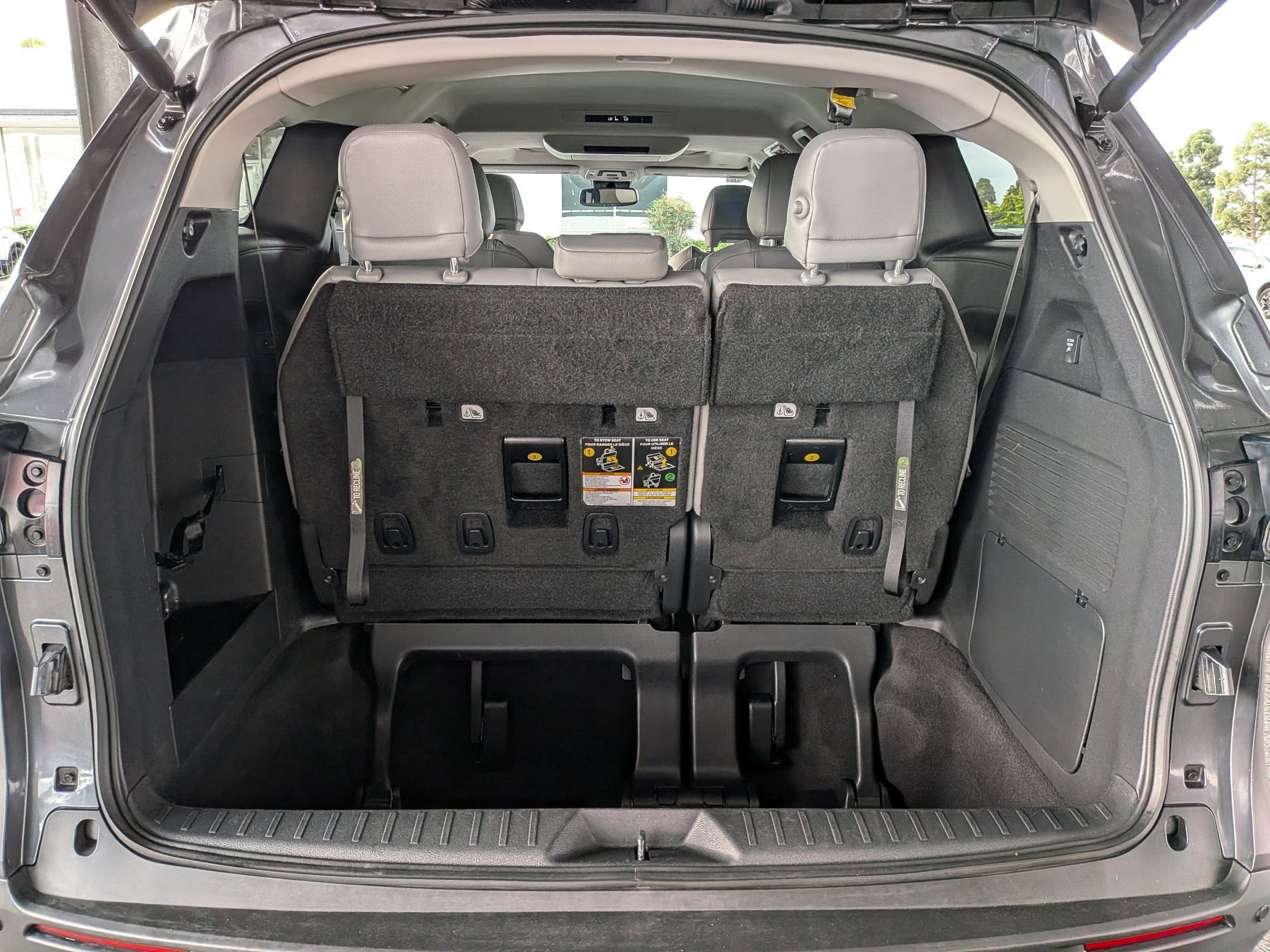 2025 Toyota SIENNA XLE XLE