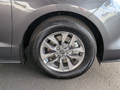 2025 Toyota SIENNA XLE XLE