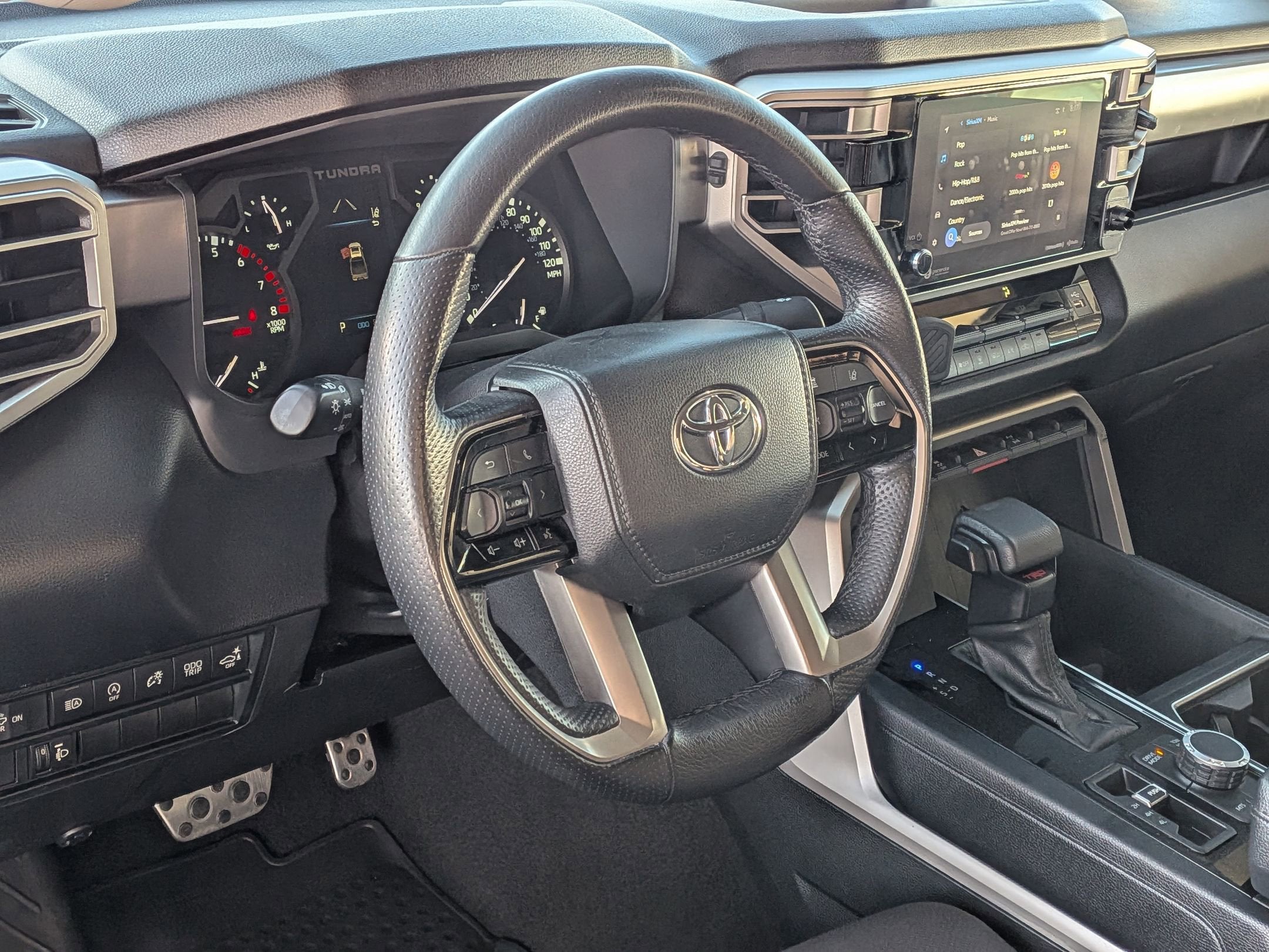 2022 Toyota TUNDRA 4X4 SR5