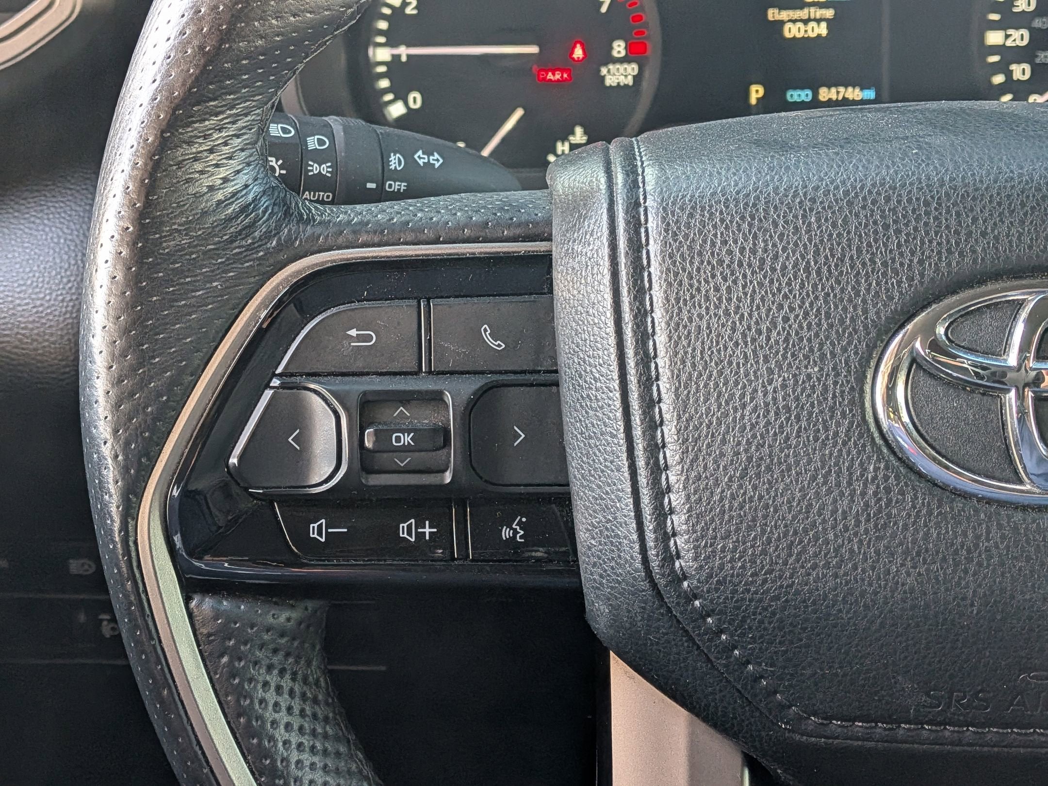 2022 Toyota TUNDRA 4X4 SR5