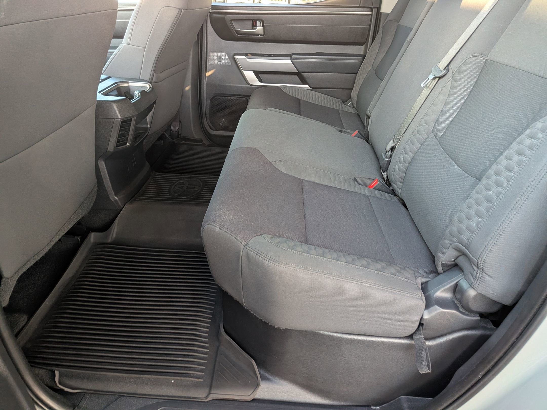 2022 Toyota TUNDRA 4X4 SR5