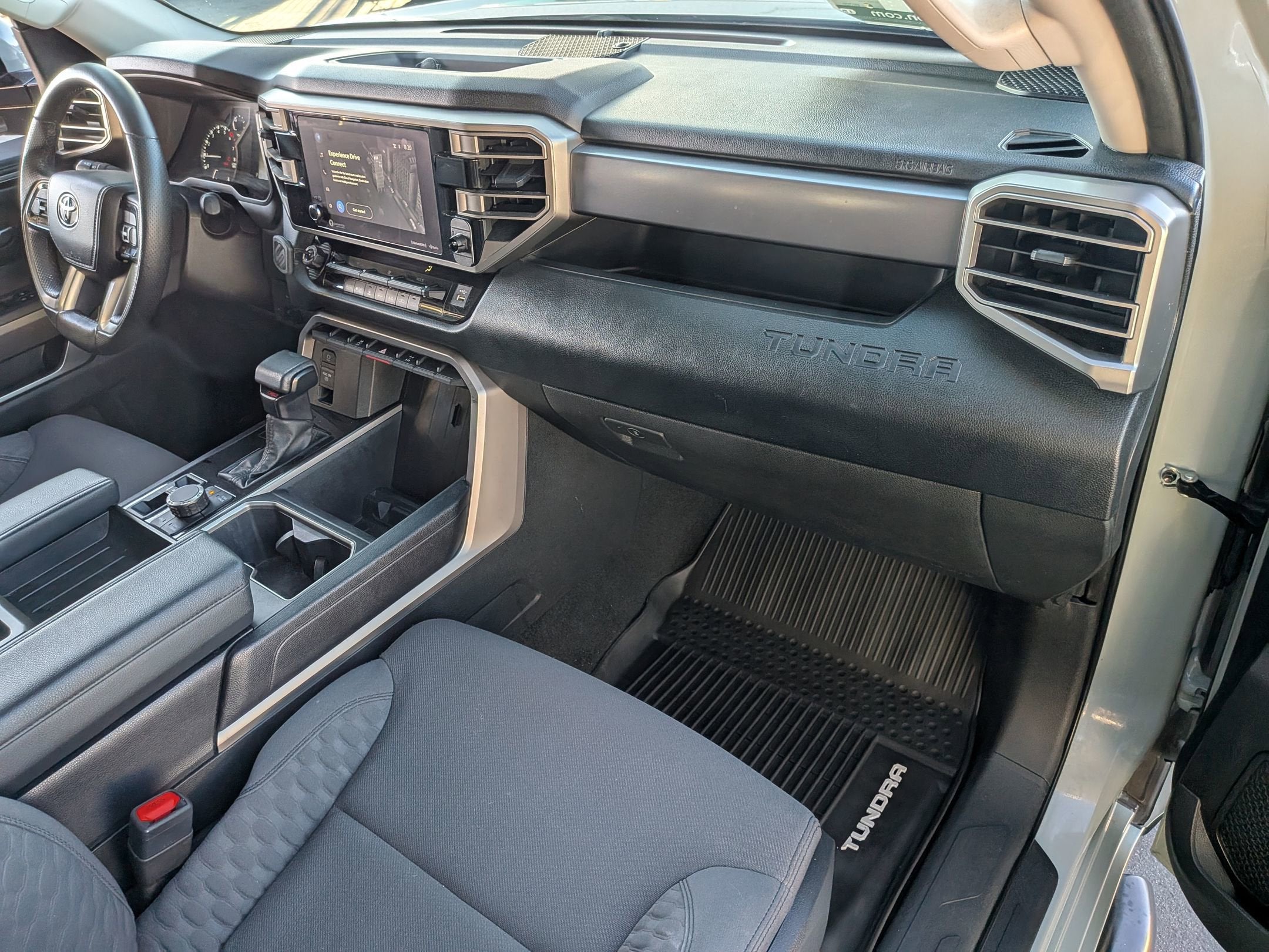 2022 Toyota TUNDRA 4X4 SR5