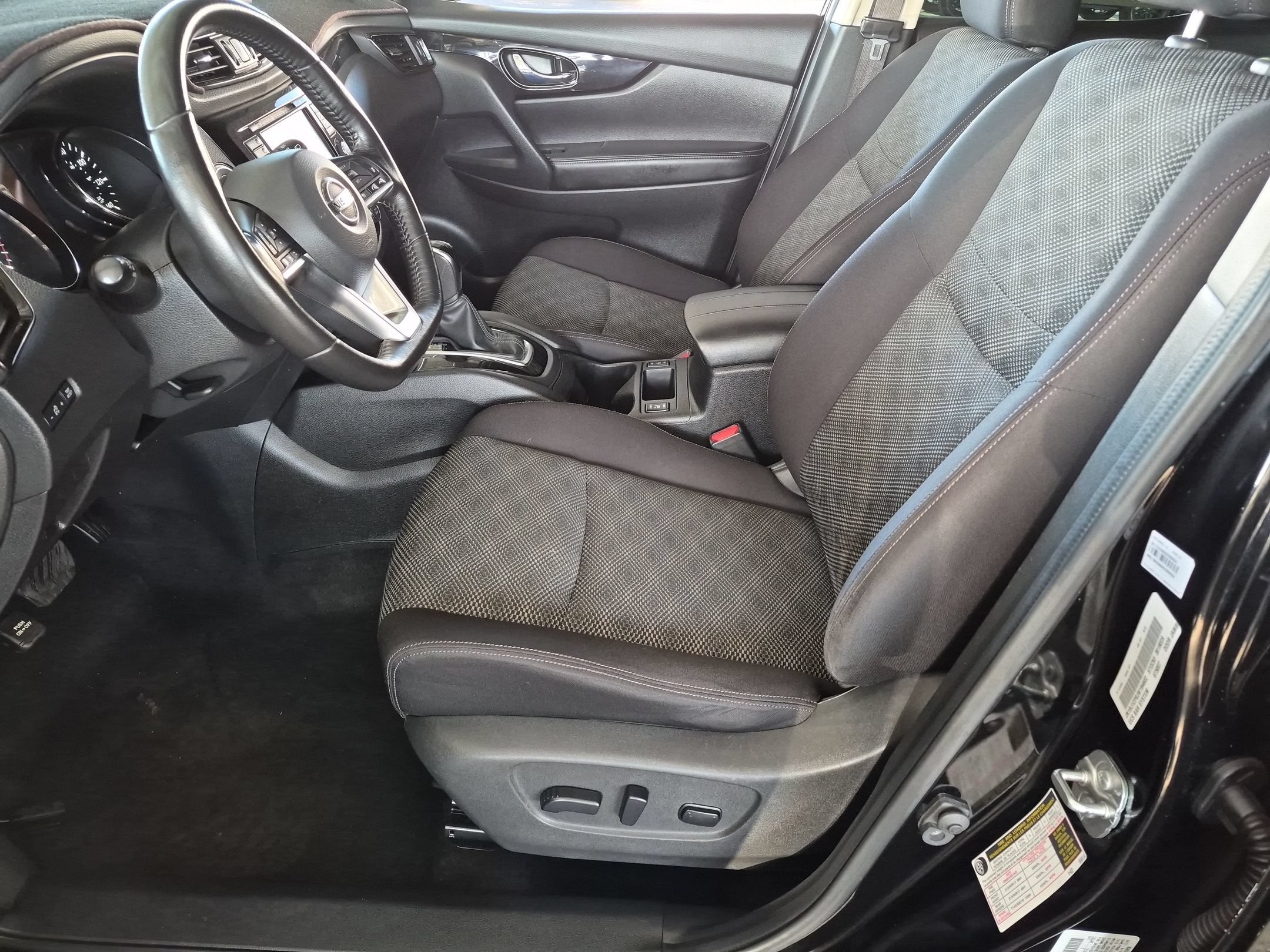 2018 Nissan Rogue Sport SV