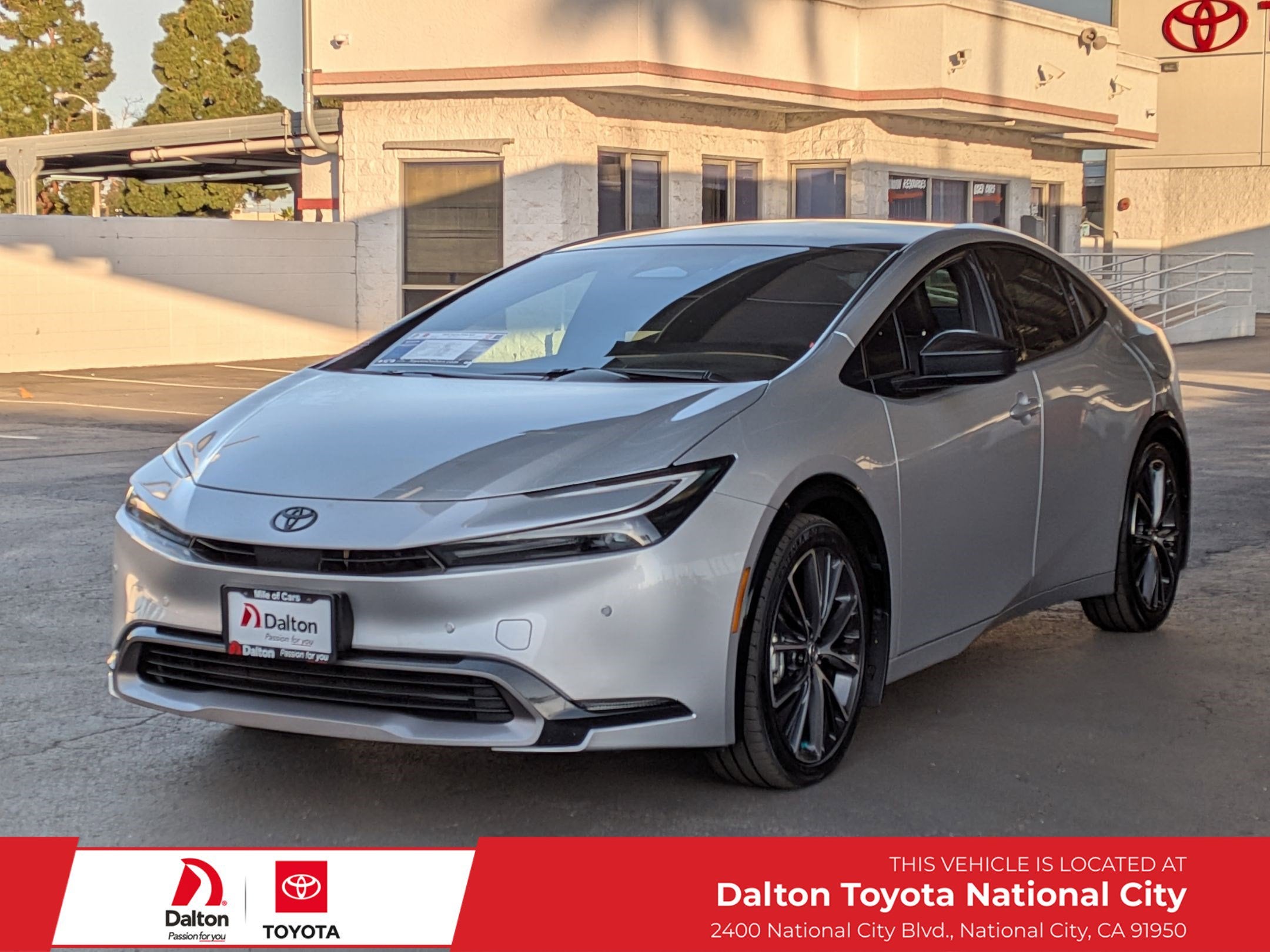 2024 Toyota PRIUS XLE