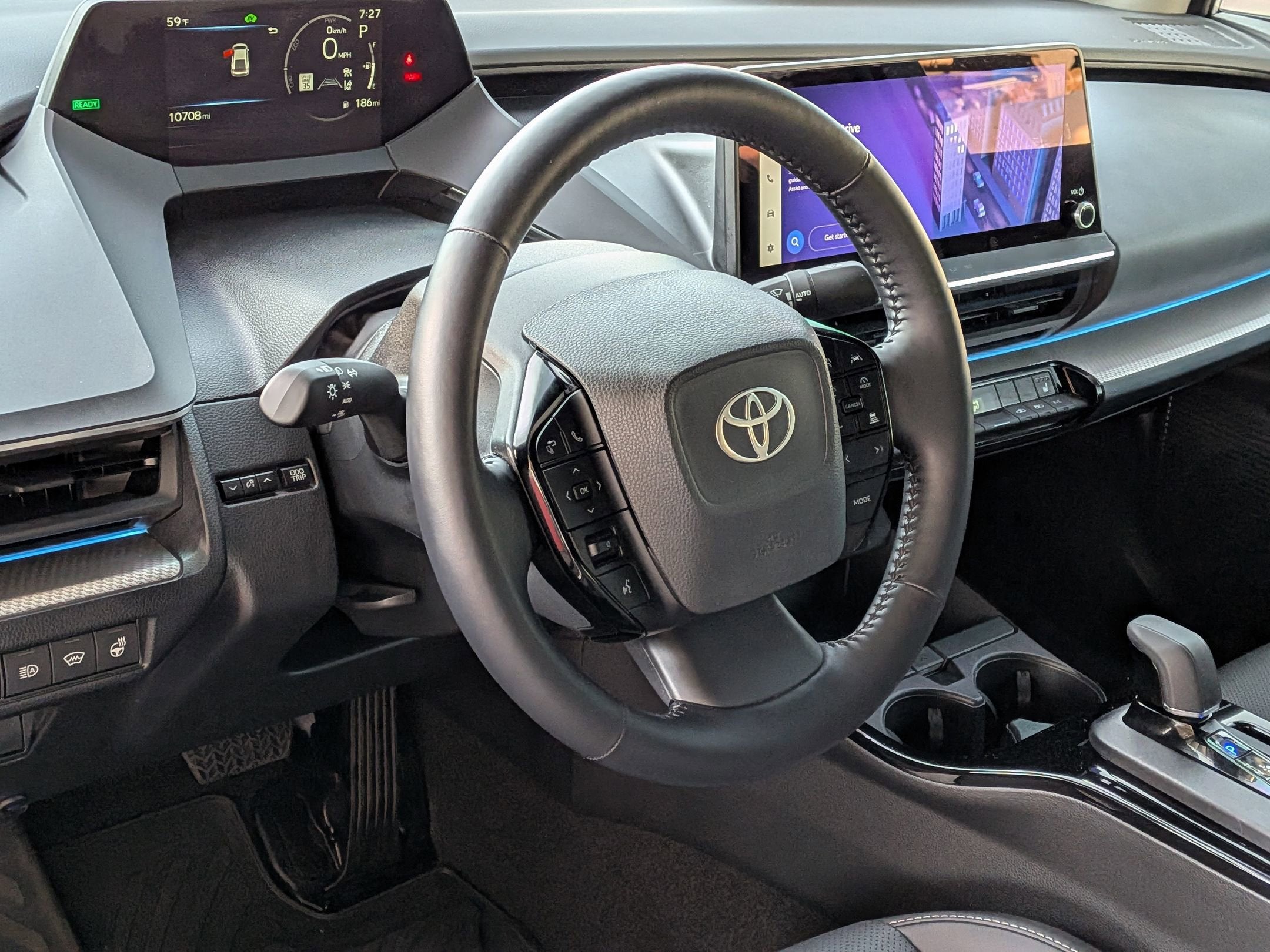 2024 Toyota PRIUS XLE