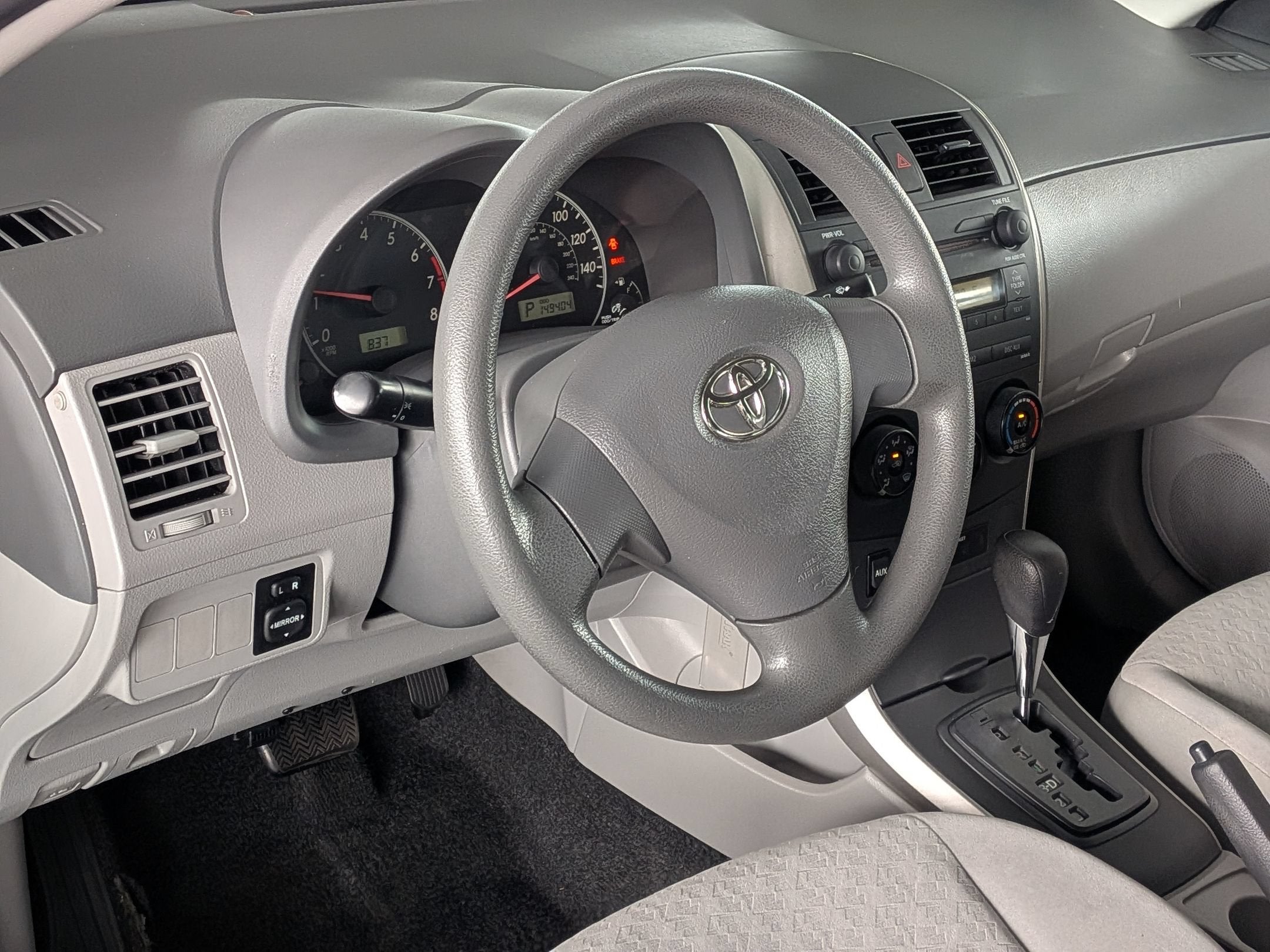 2009 Toyota COROLLA LE