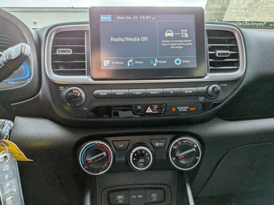 2025 Hyundai Venue SE