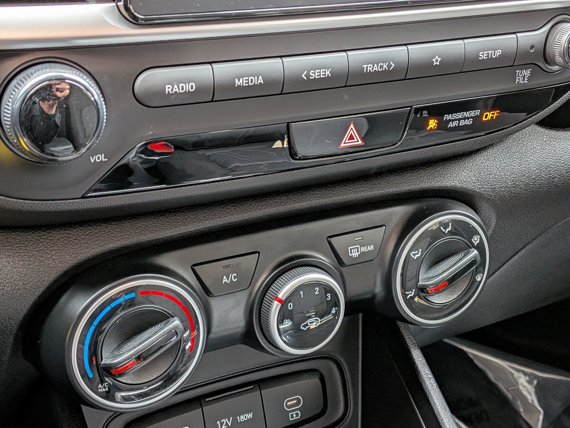 2025 Hyundai Venue SE