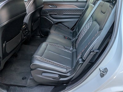 2022 Jeep Grand Cherokee L Summit