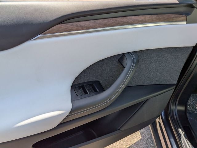 2024 Tesla Model X Base