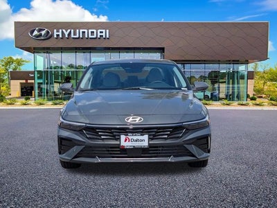 2025 Hyundai Elantra Hybrid Limited