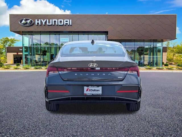 2025 Hyundai Elantra Hybrid Limited