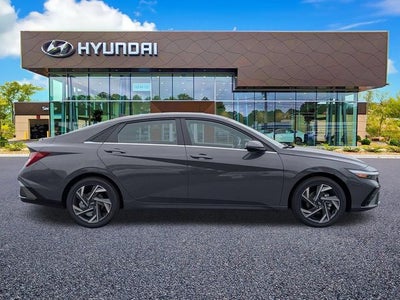 2025 Hyundai Elantra Hybrid Limited
