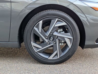 2025 Hyundai Elantra Hybrid Limited