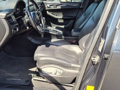 2019 Porsche Macan Base