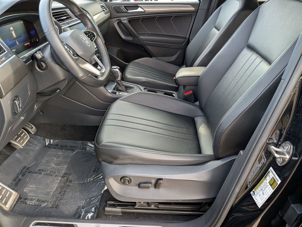 2022 Volkswagen Tiguan 2.0T SE R-Line Black