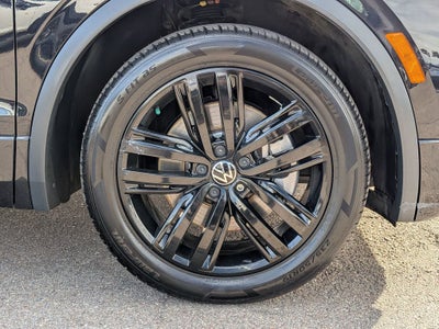2022 Volkswagen Tiguan 2.0T SE R-Line Black