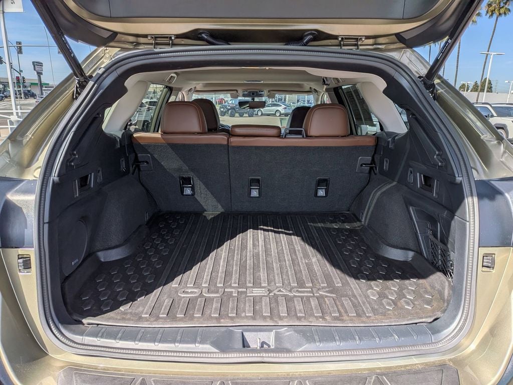 2022 Subaru Outback Touring