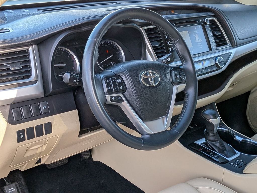 2016 Toyota Highlander XLE V6