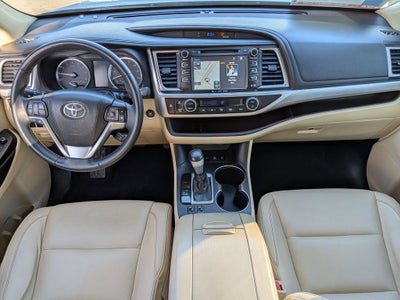 2016 Toyota Highlander XLE V6