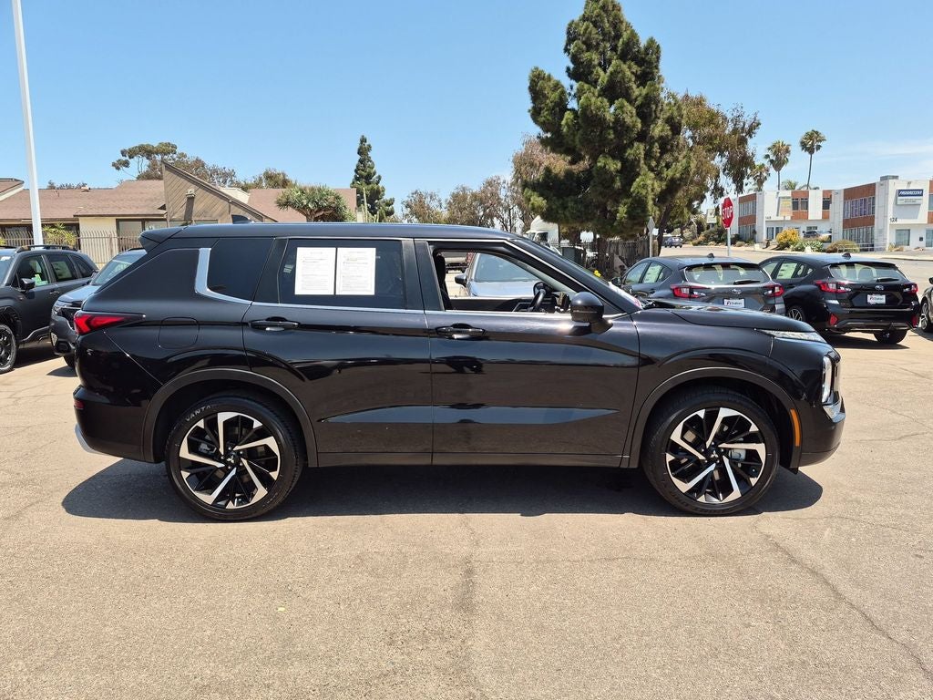 2024 Mitsubishi Outlander SE
