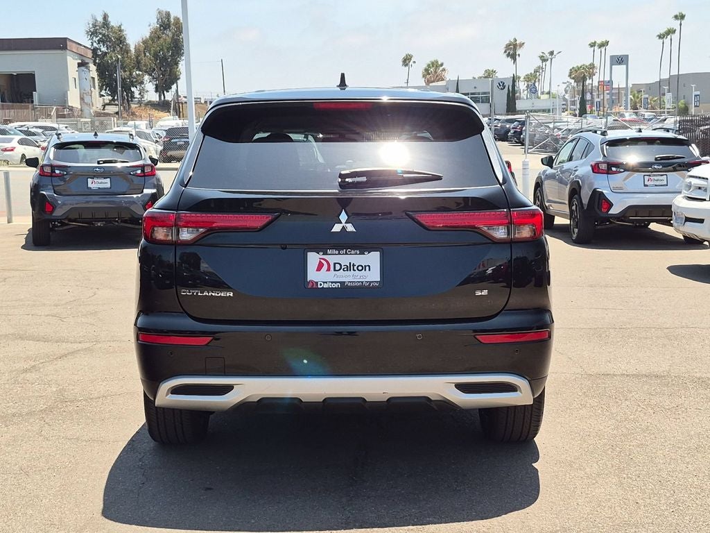 2024 Mitsubishi Outlander SE