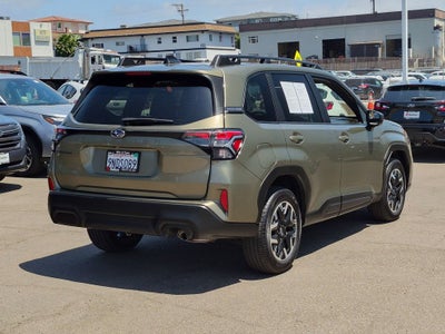 2025 Subaru Forester Premium