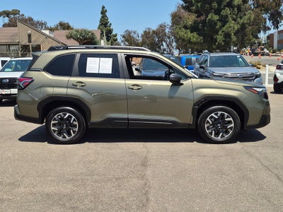2025 Subaru Forester Premium